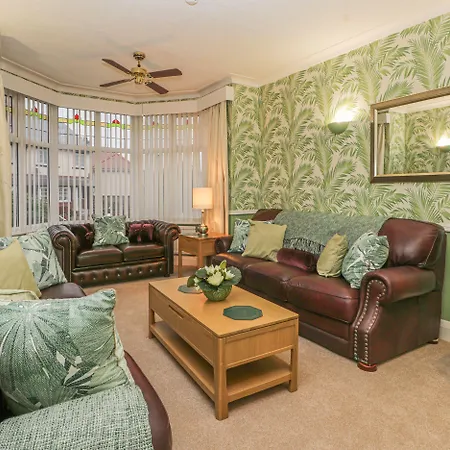 The Hillcrest Guest house 3*