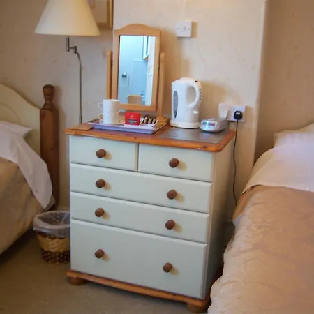 The Hillcrest Pensión 3*